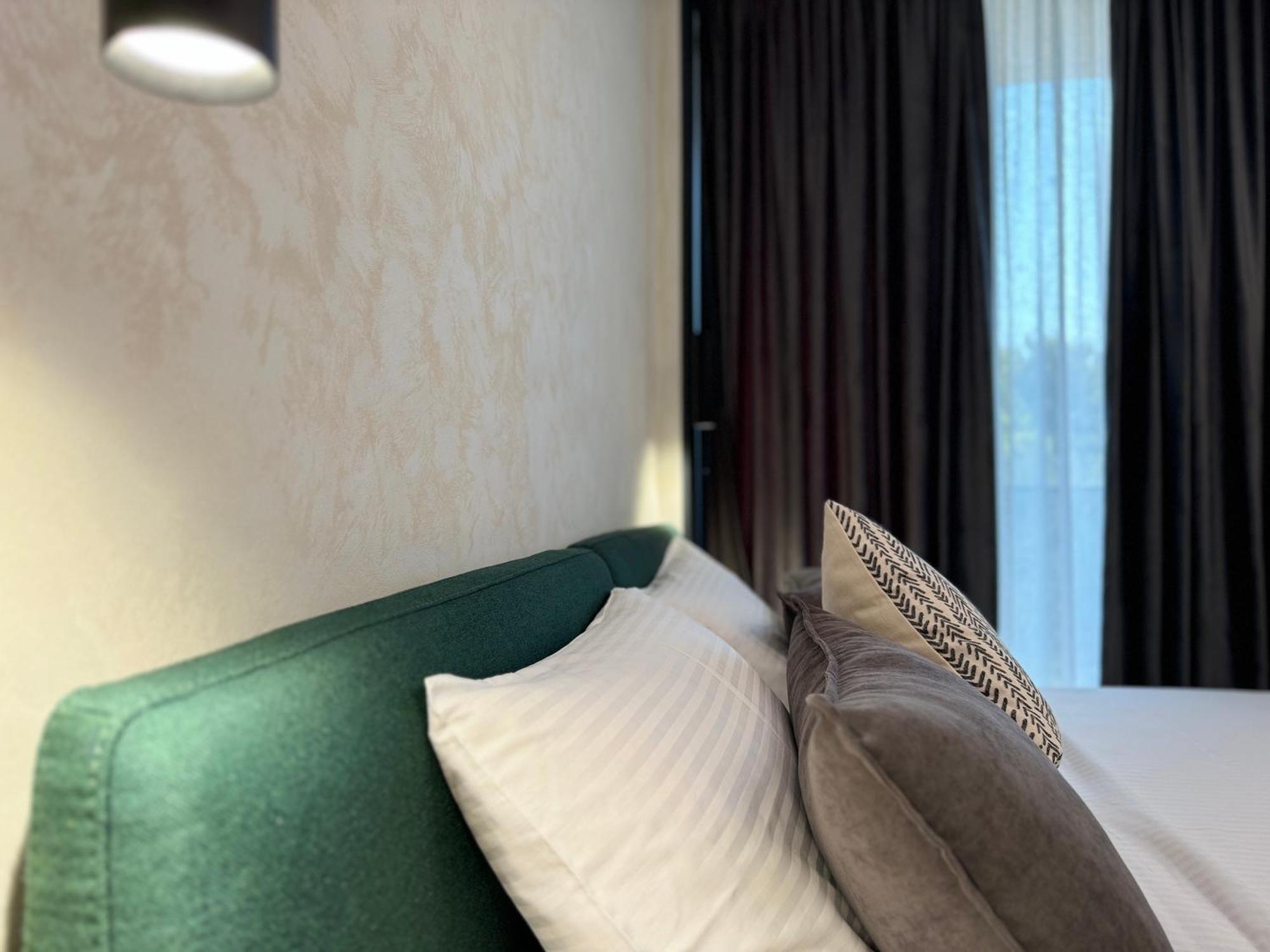 Twins Hotel Vlorë Eksteriør bilde
