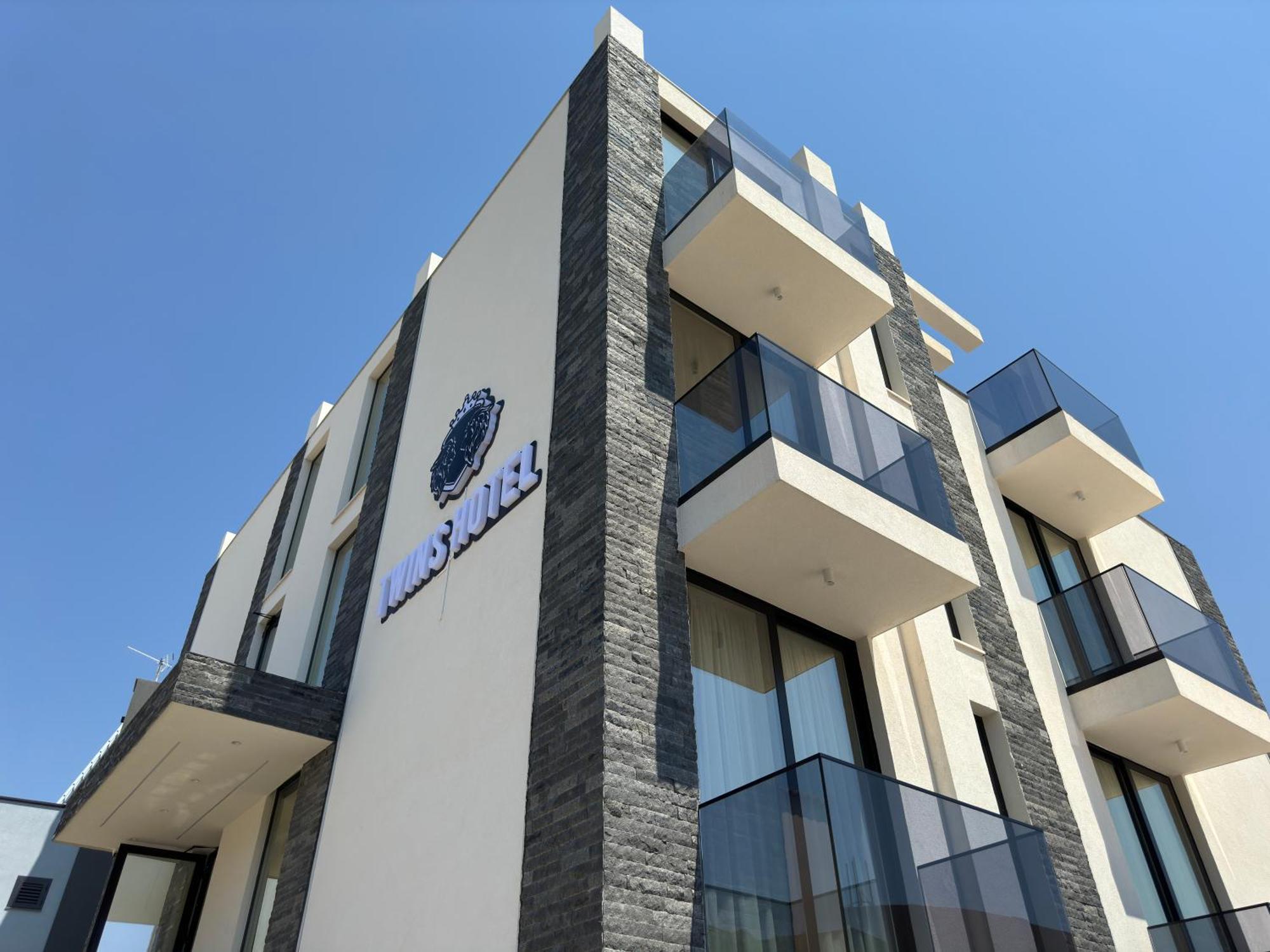 Twins Hotel Vlorë Eksteriør bilde