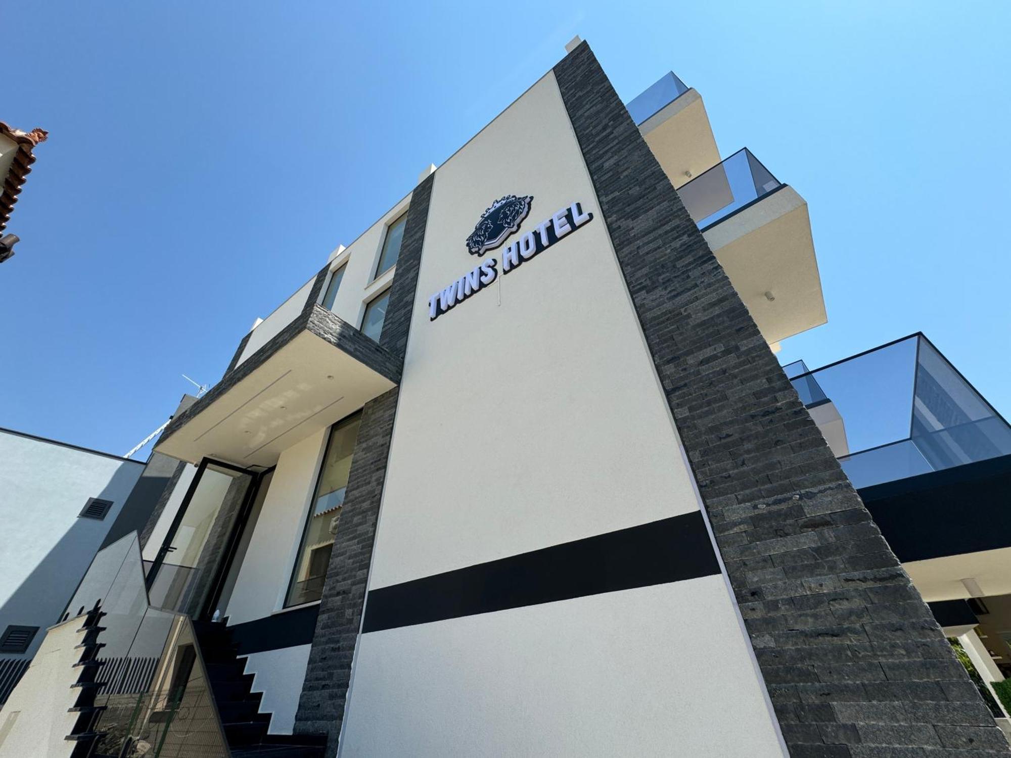 Twins Hotel Vlorë Eksteriør bilde