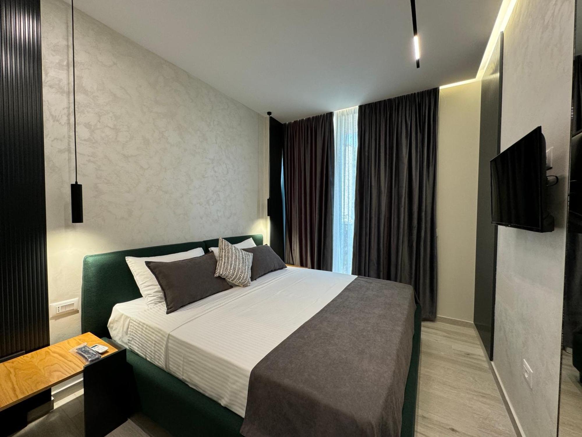 Twins Hotel Vlorë Eksteriør bilde